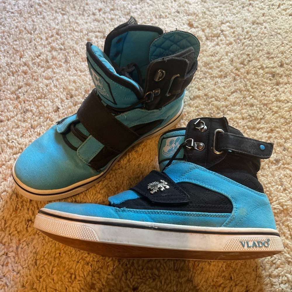 Blue Vlados; Size 7